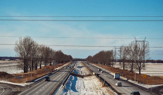 高速爆胎道路救援怎么收费